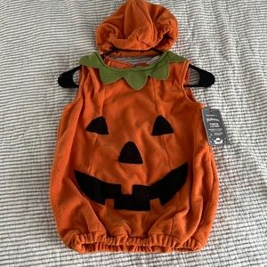 Pottery Barn Kids Halloween pumpkin costume. Size 4-6.